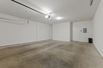 Direct access to spacious garage
